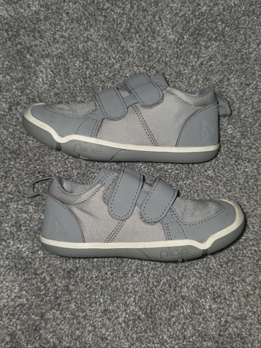 Plae Lucien Limestone (Gray) Velcro Shoes 9 US Boys/Girls